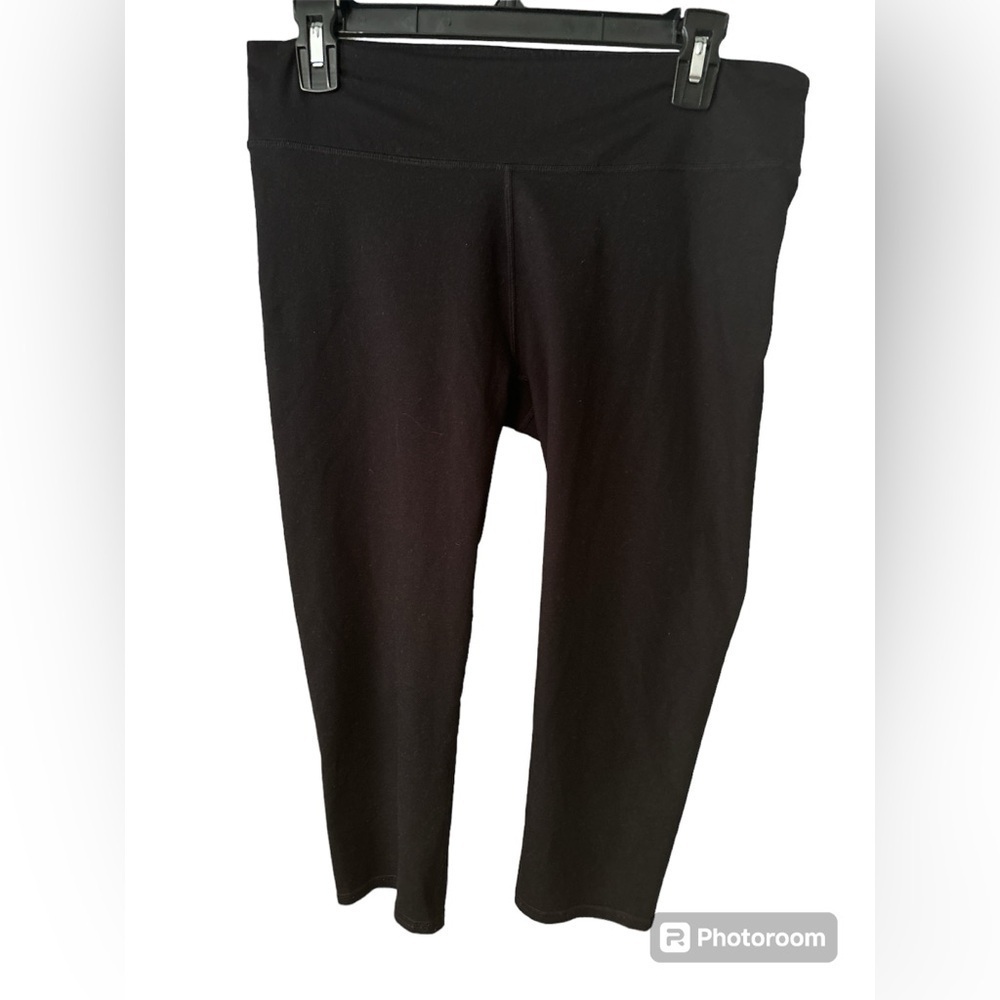 Fabletics Leggings Capri Length Size Large